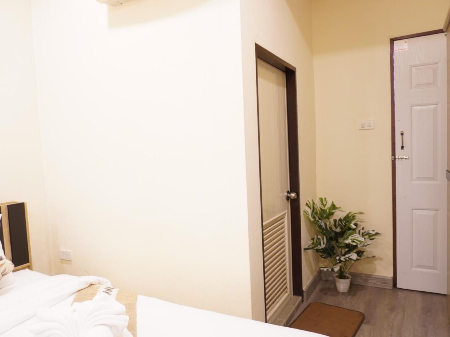Atc Residence Банкок Екстериор снимка